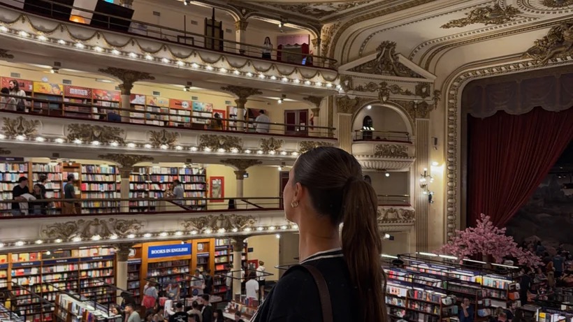 Ellen inside El Ateneo Grand Splendid in Buenos Aires